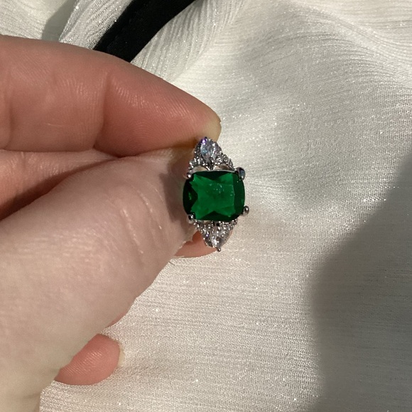 -💍925 Sterling Silver Radiant Cut Emerald Green zircon Ring - Picture 5 of 15